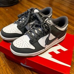 Nike dunk low grey and white